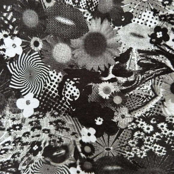 Lululemon Chase Me Short *SW 2017 Seawheeze - WBCO / BLK, size 6 - Picture 5 of 11